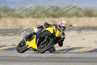 media/Nov-16-2025-Race Pace (Sun) [[8c5fa54630]]/Verified Riders/7-Turn 4 (1155am)/